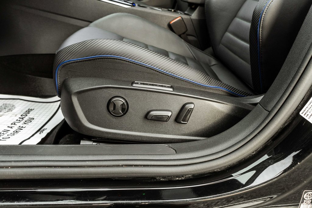 Used 2024 Volkswagen Golf R image 26