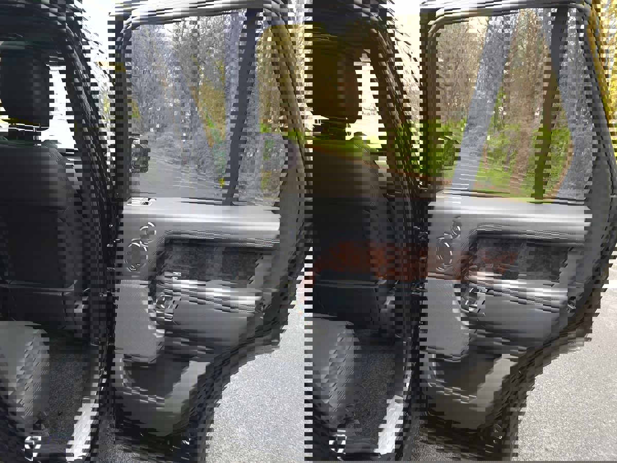 Used 2020 Land Rover Range Rover image 25