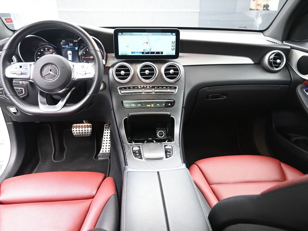 Used 2021 Mercedes-Benz GLC 300 w/ AMG Line image 9