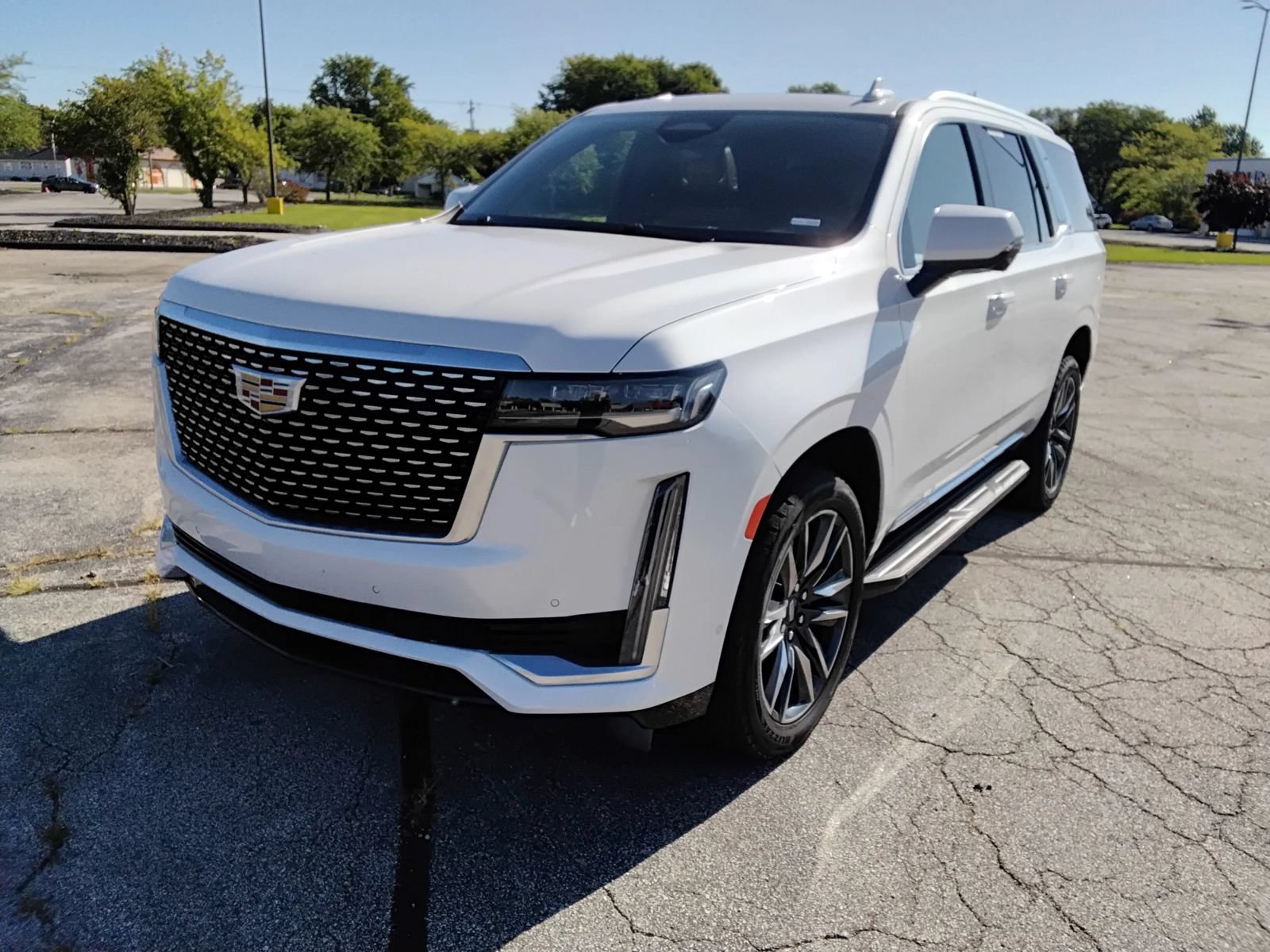 Used 2021 Cadillac Escalade Premium Luxury AWD/4WD image 1