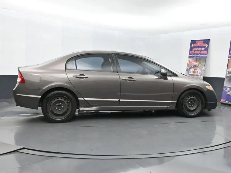 Used 2010 Honda Civic LX image 4