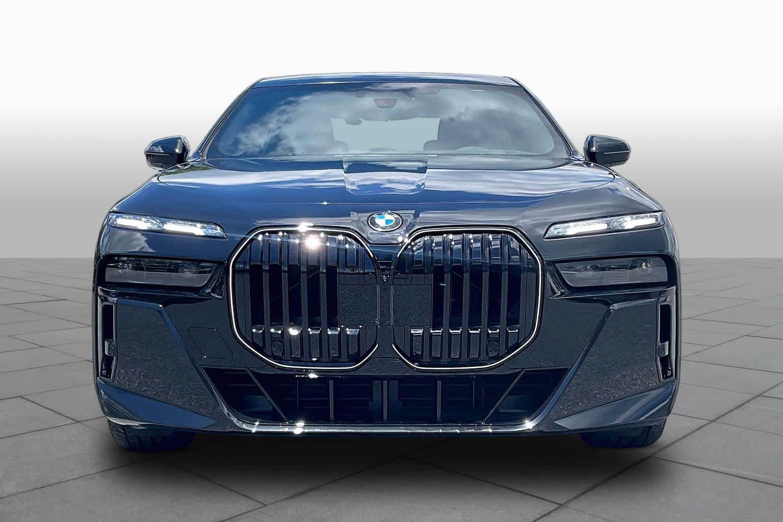 New 2026 BMW 760i xDrive w/ Executive Package AWD/4WD image 3