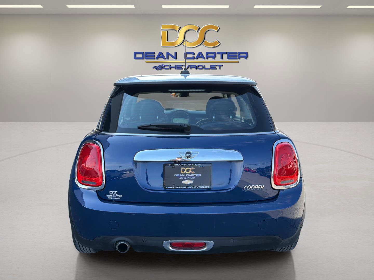 Used 2018 MINI Cooper 2-Door Hardtop image 4