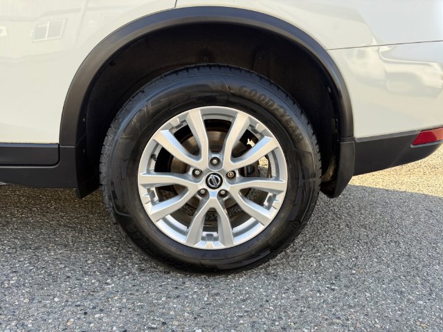 Used 2020 Nissan Rogue SV AWD/4WD image 26