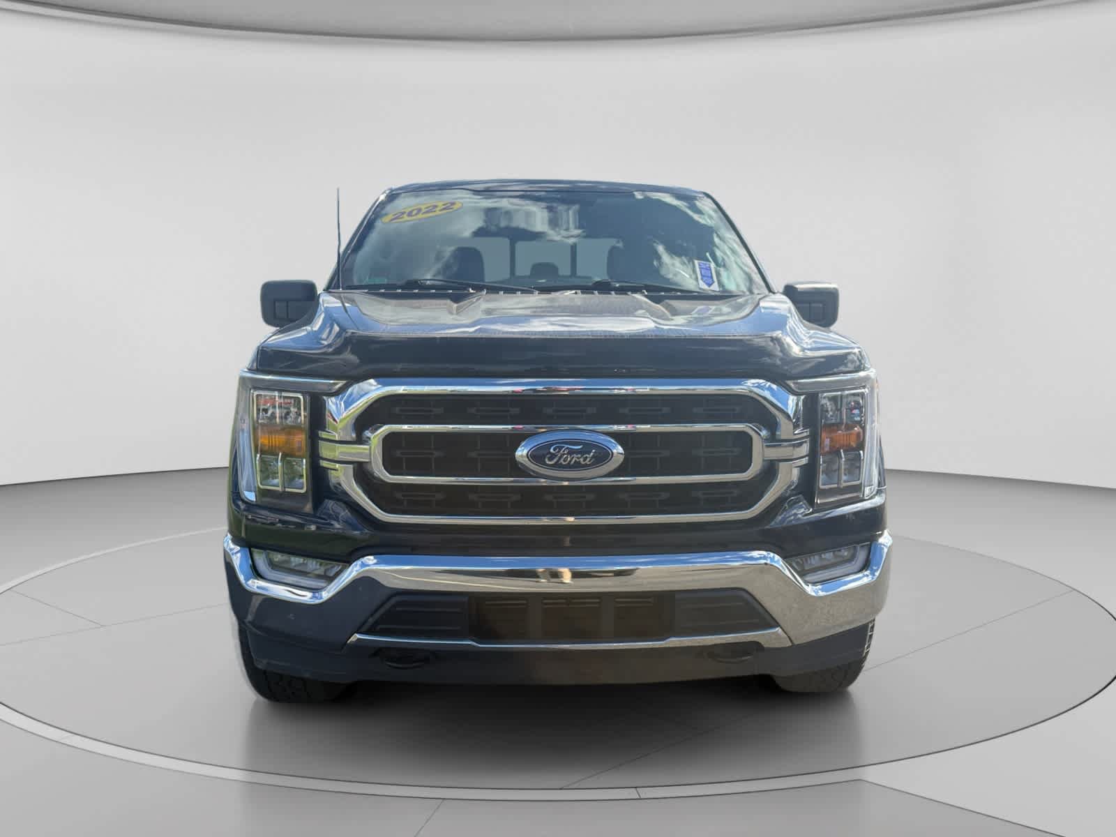 Used 2022 Ford F150 XLT w/ Equipment Group 302A High AWD/4WD image 4