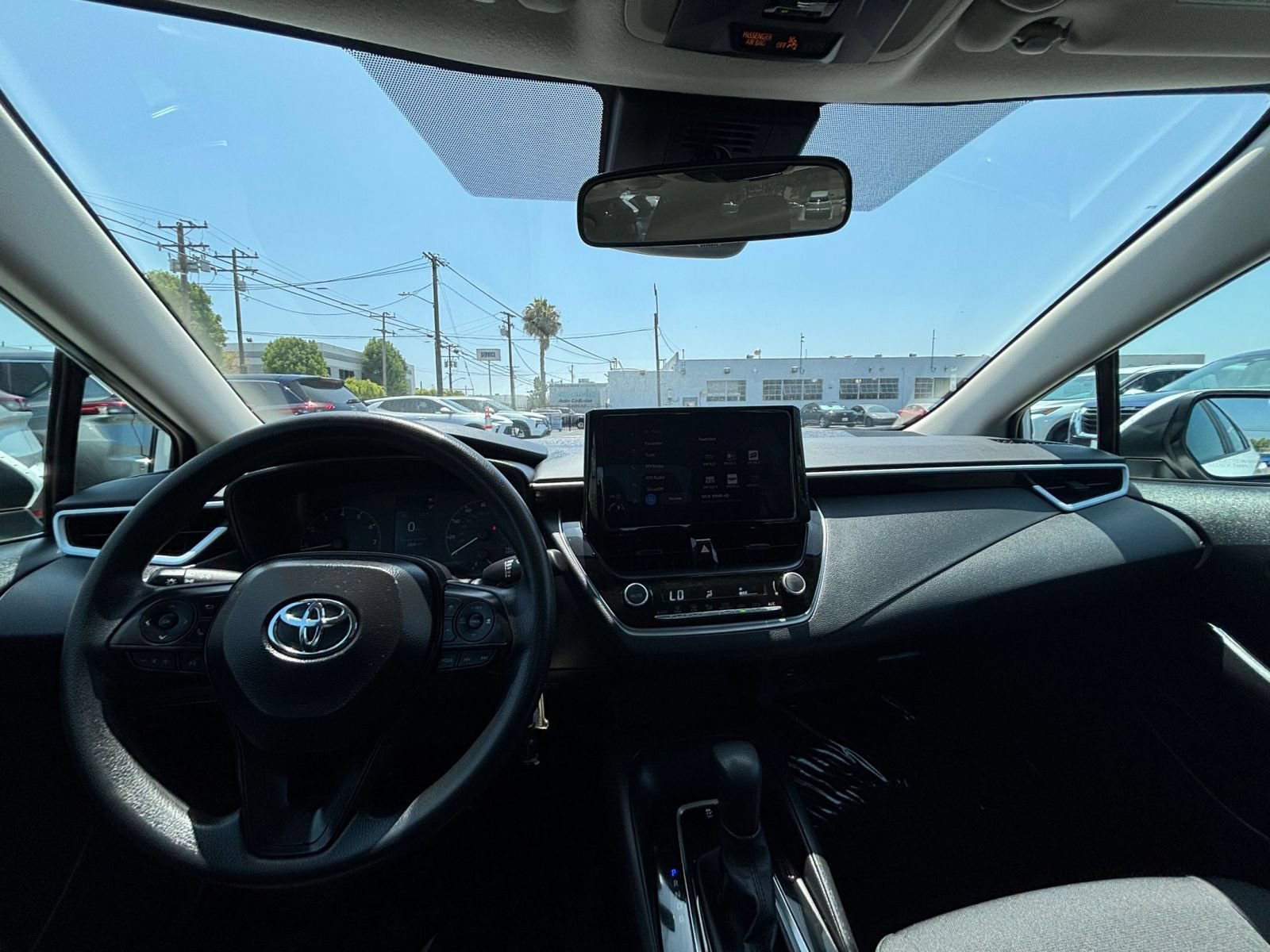 Used 2025 Toyota Corolla LE FWD image 33