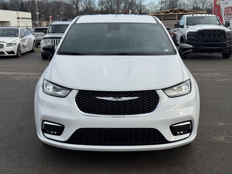 New 2026 Chrysler Pacifica Select image 8