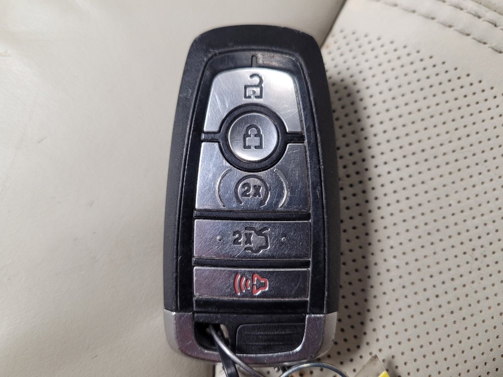 Used 2018 Ford Fusion Energi Platinum image 32