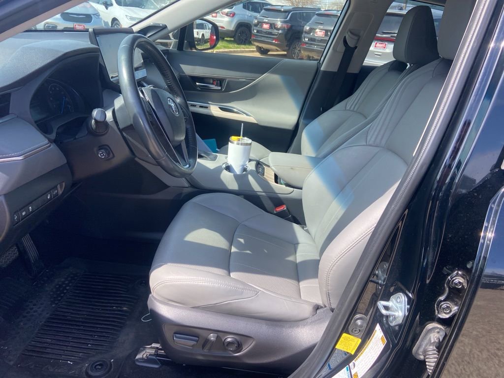 Used 2021 Toyota Venza XLE w/ Softex Package image 24