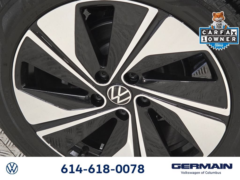 Used 2025 Volkswagen Taos SE AWD/4WD image 13