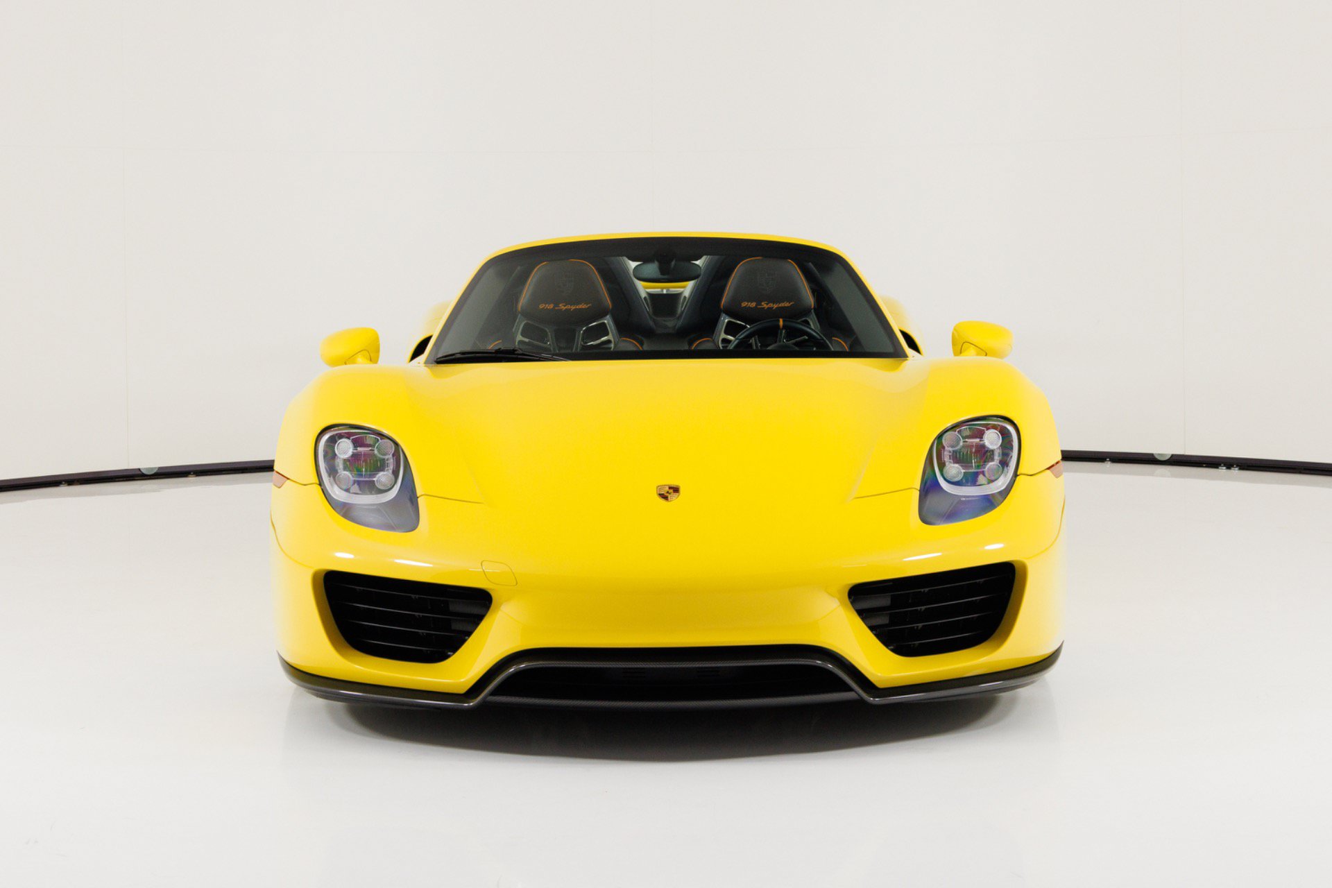 Used 2015 Porsche 918 Spyder AWD/4WD image 10