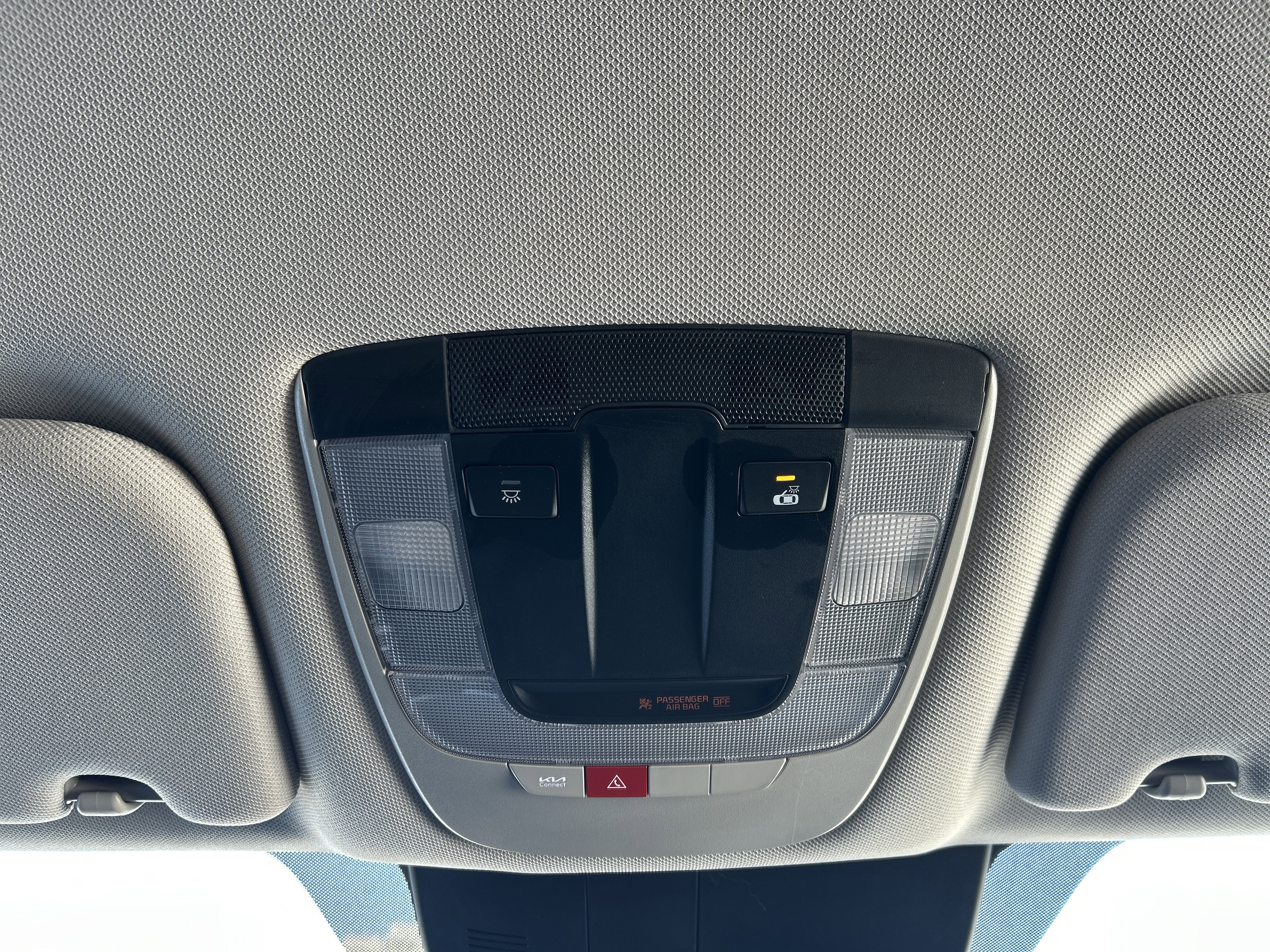 Used 2025 Kia Sorento S image 21