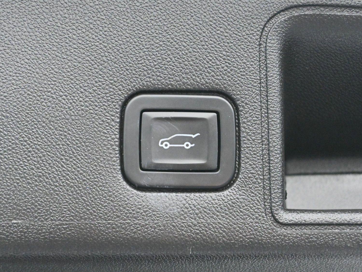 Used 2019 GMC Terrain Denali w/ Driver Alert Package II image 10