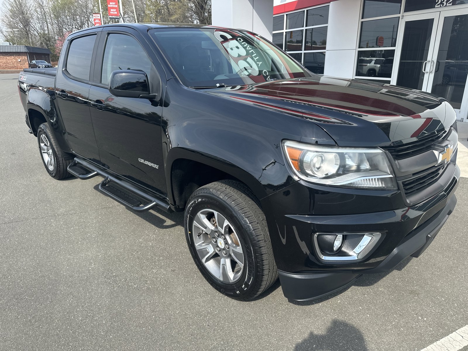 Used 2018 Chevrolet Colorado Z71 AWD/4WD image 2