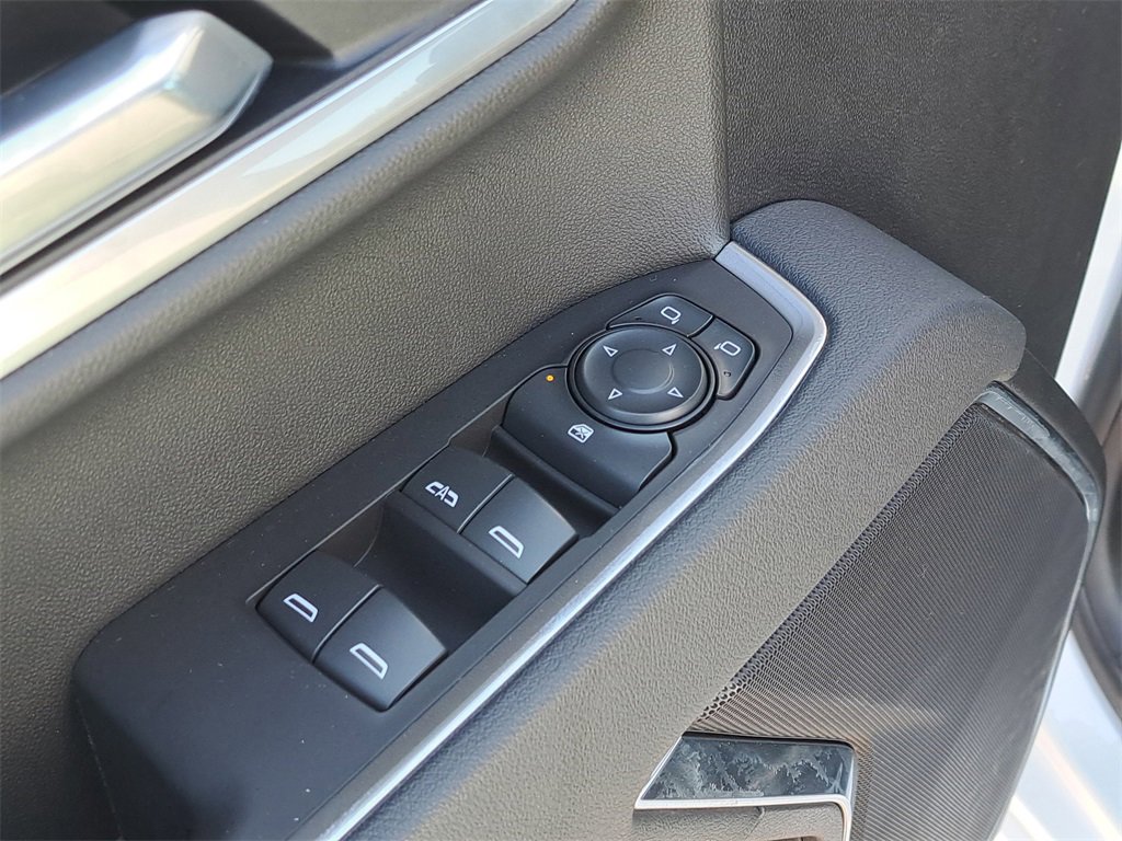 Used 2025 Chevrolet Silverado 1500 LT image 23