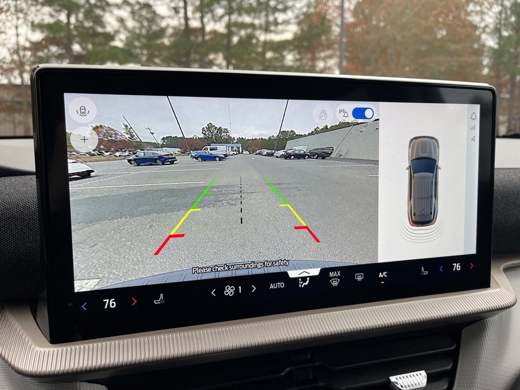 Used 2025 Ford Explorer Active image 12