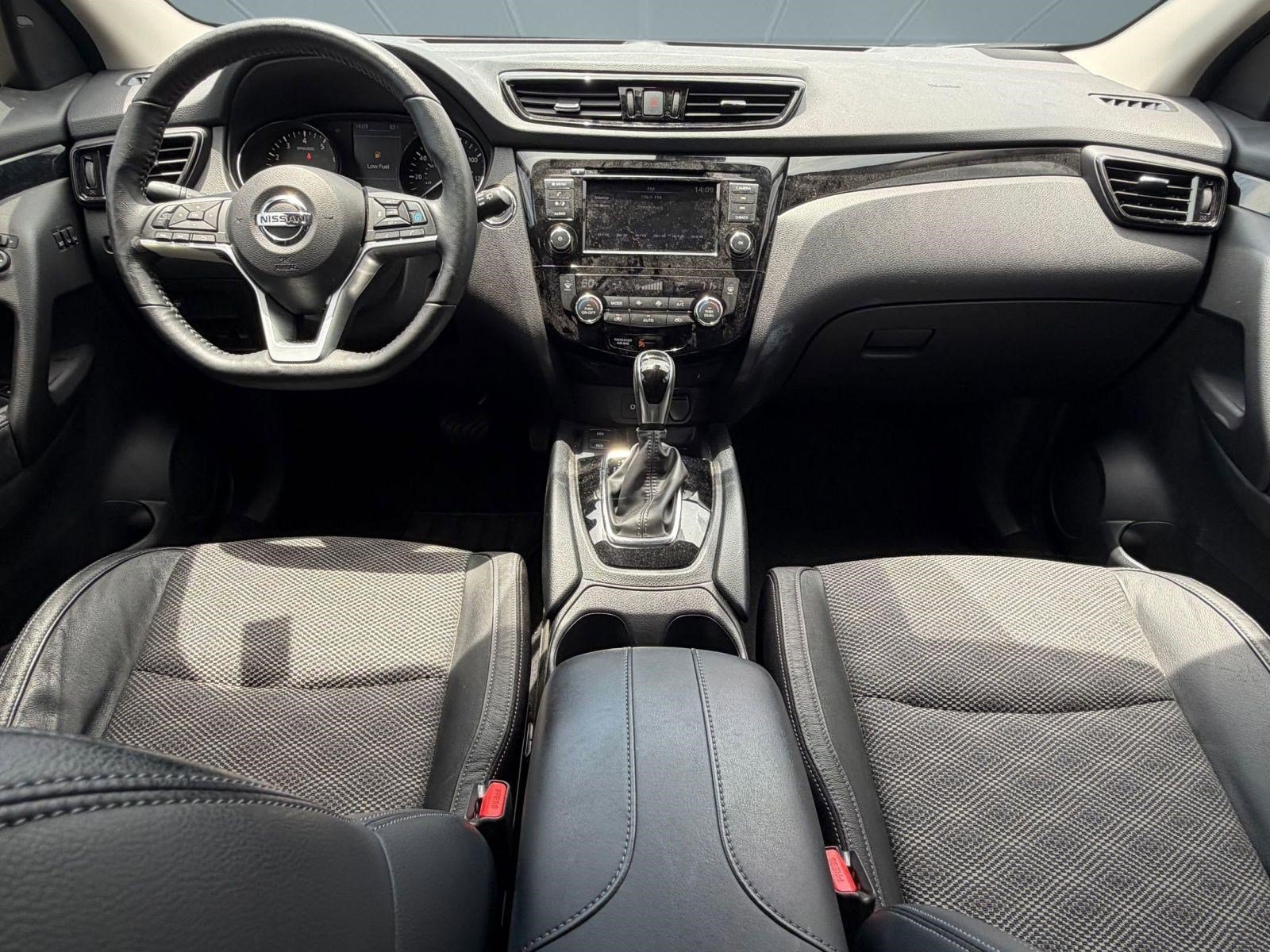 Used 2021 Nissan Rogue Sport SV w/ Technology Package FWD image 13