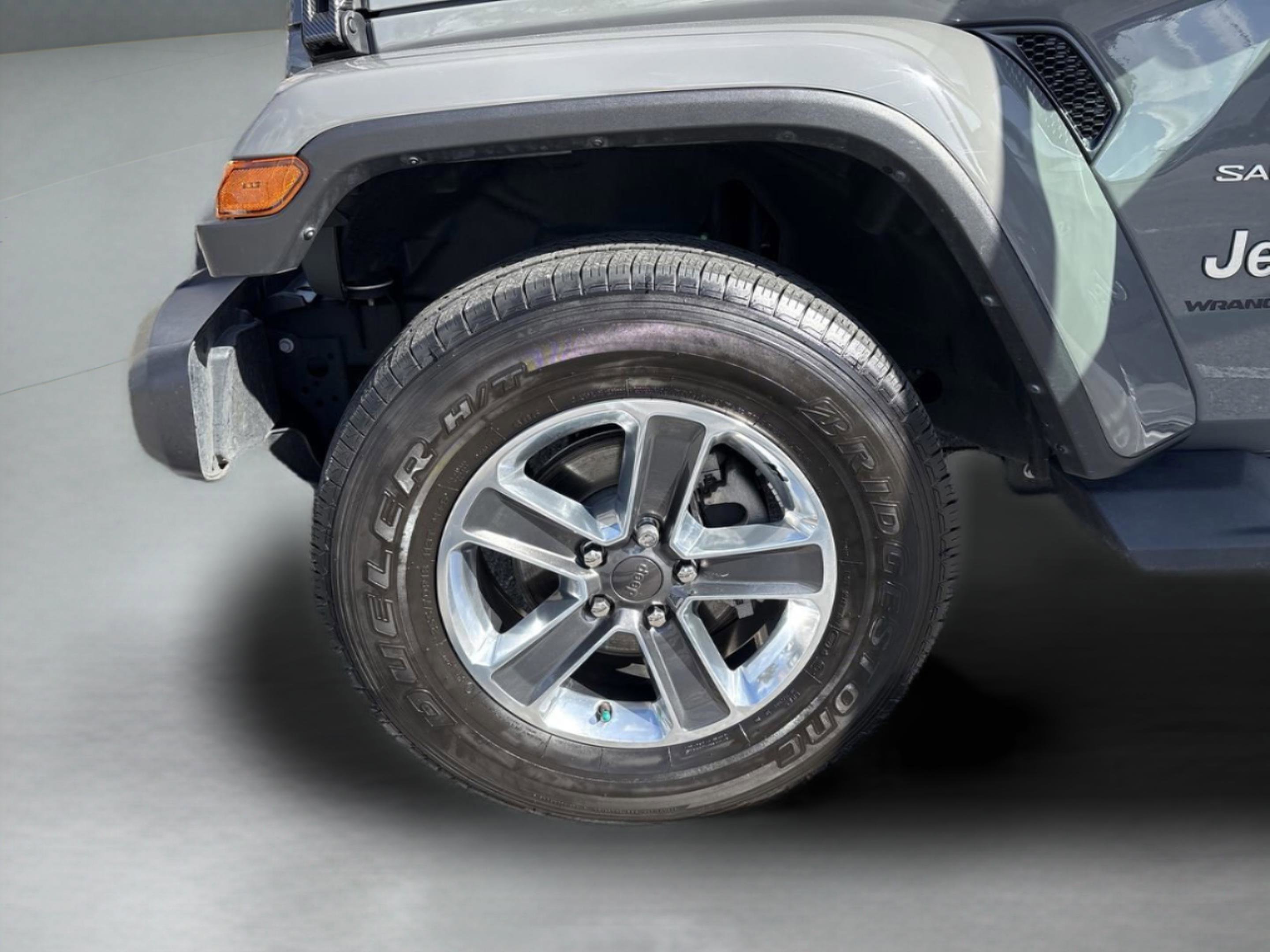 Used 2023 Jeep Wrangler Sahara w/ Cold Weather Group image 26