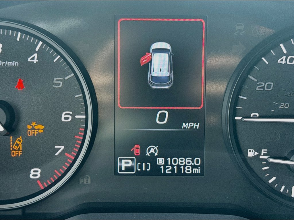 Certified 2025 Subaru Crosstrek 2.0i AWD/4WD image 10