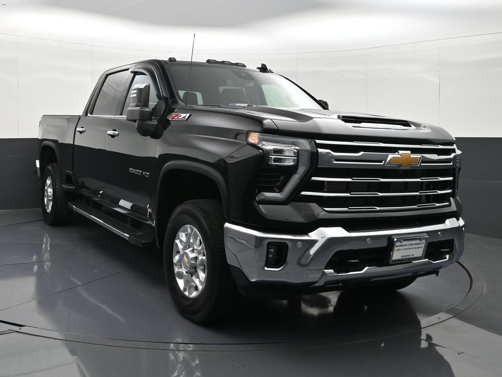 Used 2024 Chevrolet Silverado 2500 LTZ w/ LTZ Convenience Package AWD/4WD image 7