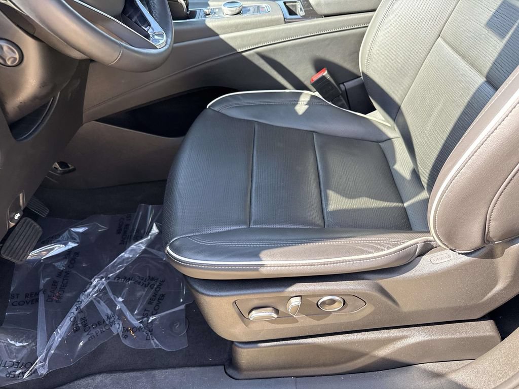 Used 2024 Cadillac Escalade Sport w/ LPO, ONYX Package AWD/4WD image 30