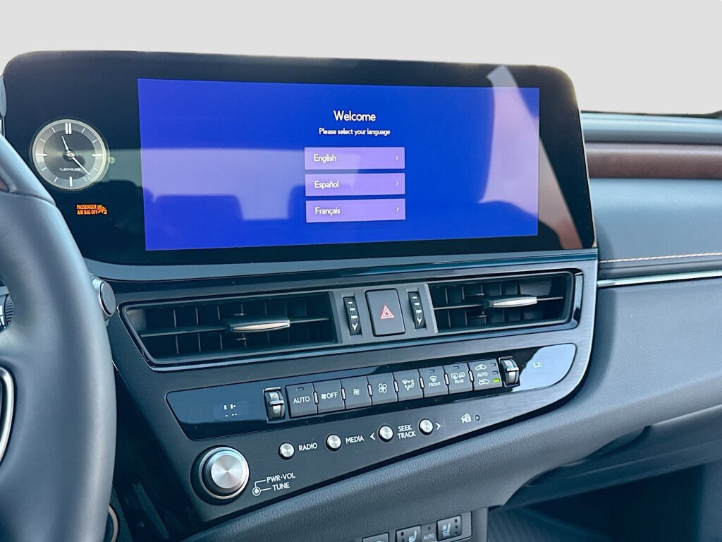 New 2025 Lexus ES 350 350 Luxury AWD image 9