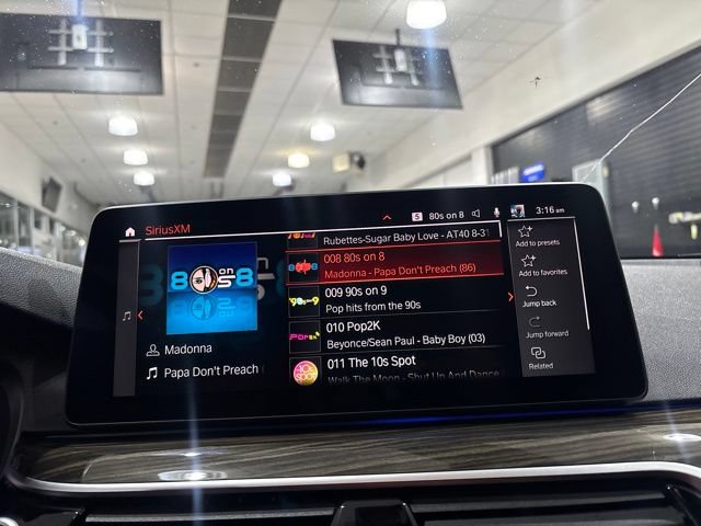 Used 2021 BMW 530i w/ Convenience Package RWD image 24