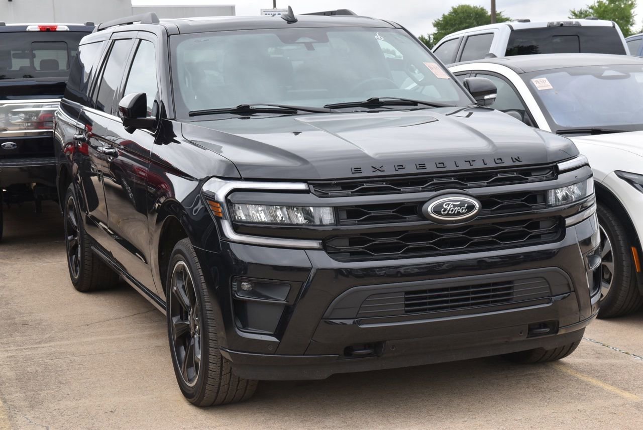 Certified 2024 Ford Expedition Max Limited AWD/4WD image 4