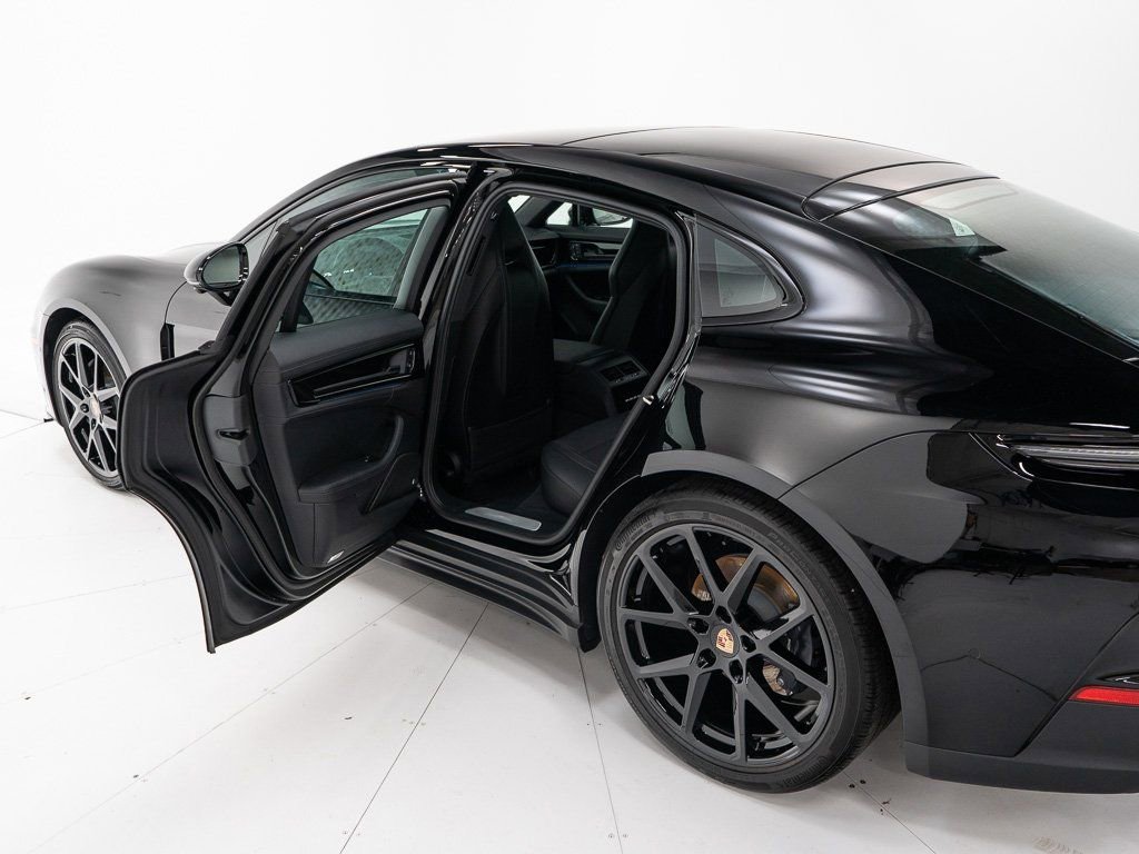 Used 2024 Porsche Panamera 4 image 20