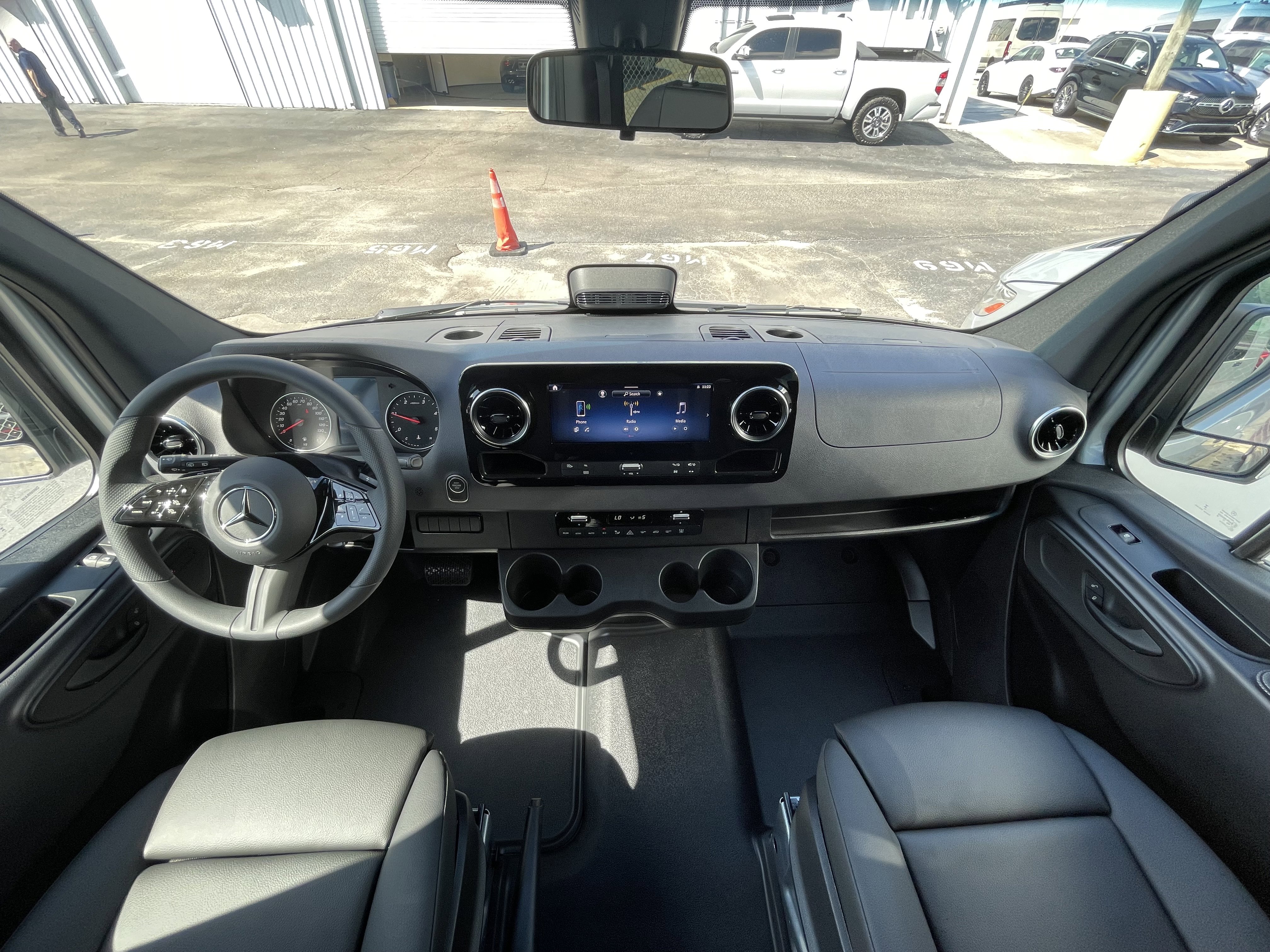 New 2025 Mercedes-Benz Sprinter 2500 image 8