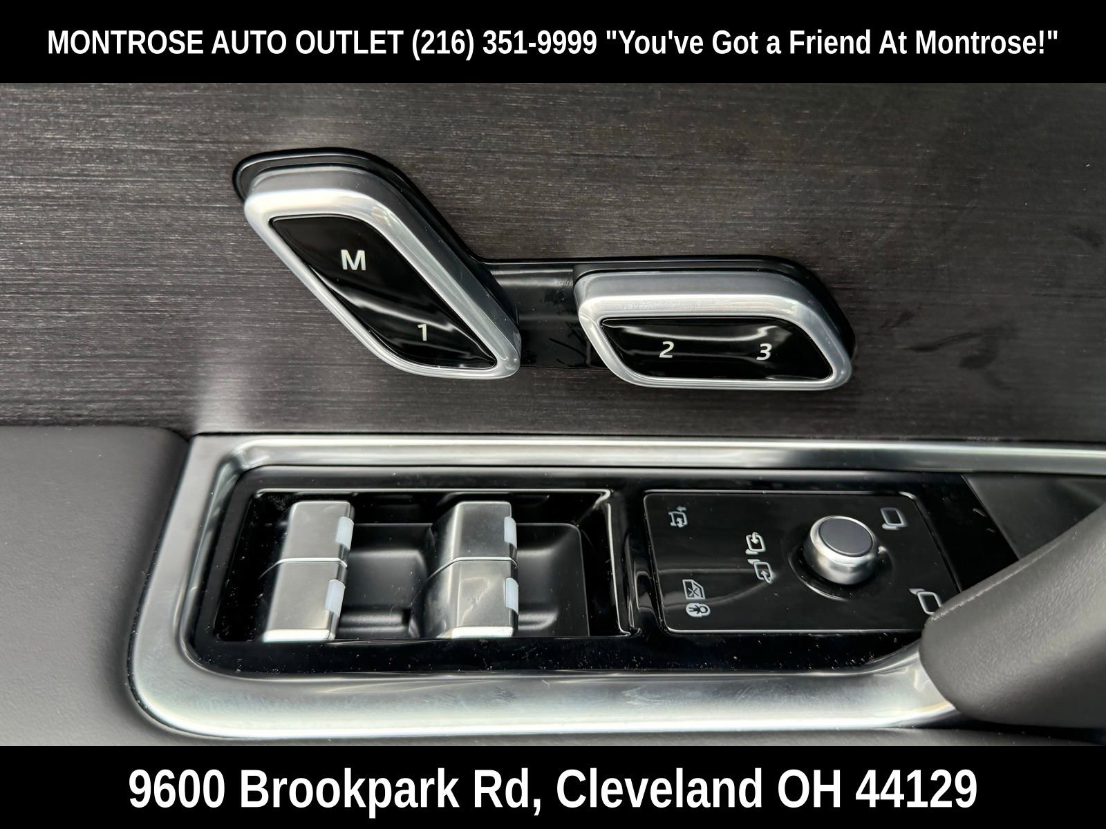 New 2025 Land Rover Range Rover SE image 13