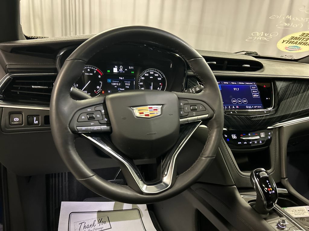 Used 2024 Cadillac XT6 Premium Luxury AWD/4WD image 15