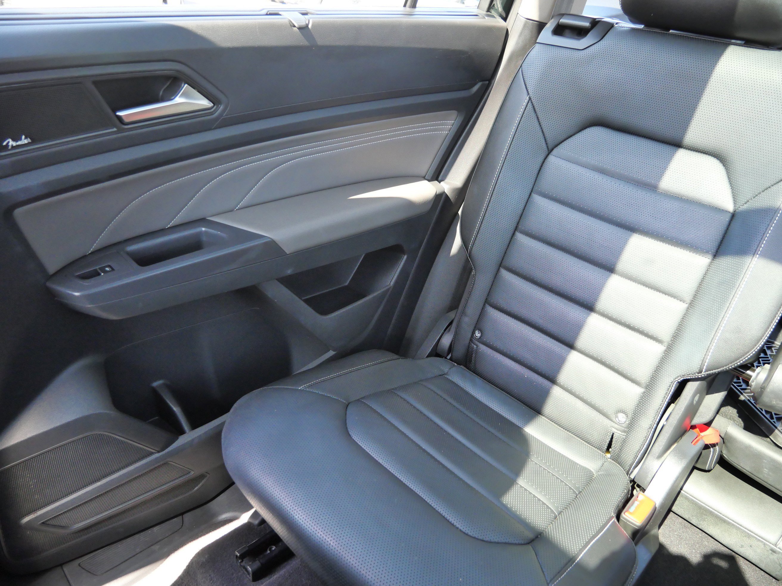 Used 2021 Volkswagen Atlas SEL Premium image 12