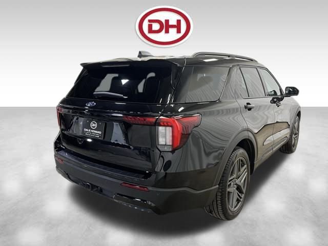 Used 2025 Ford Explorer ST-Line w/ Premium Package image 12