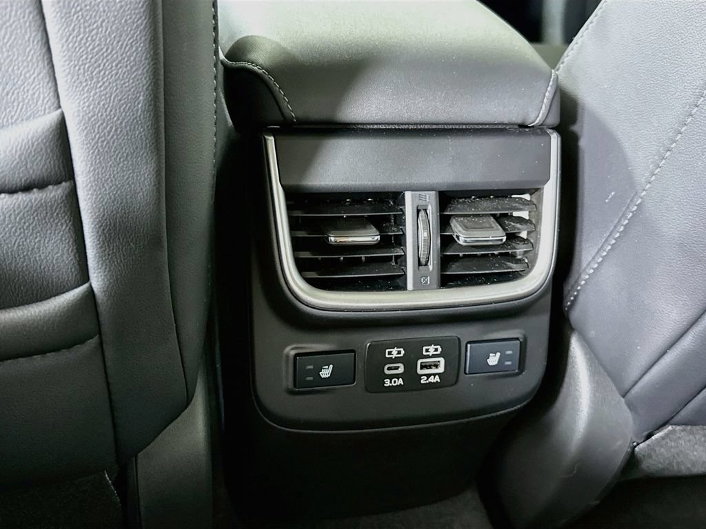 Used 2023 Subaru Legacy Limited AWD/4WD image 29