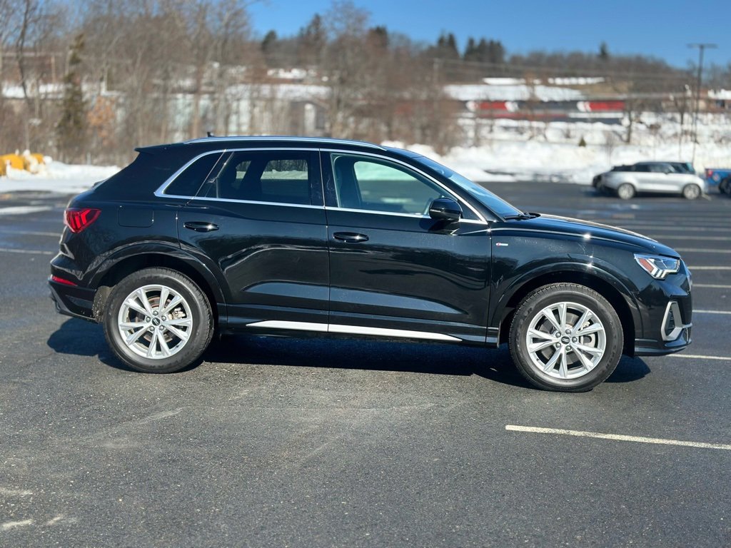 Used 2023 Audi Q3 2.0T Premium Plus w/ Premium Plus Package image 8