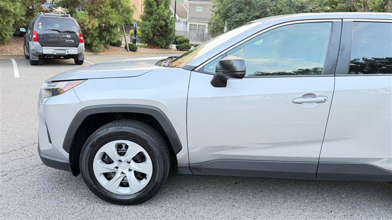 Used 2025 Toyota RAV4 LE AWD/4WD image 13