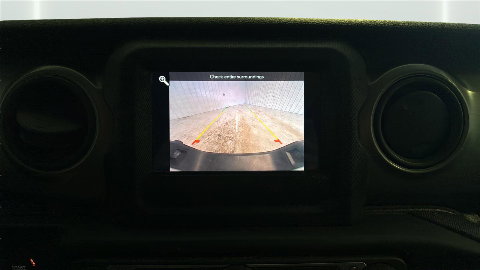 Used 2022 Jeep Gladiator Sport image 19