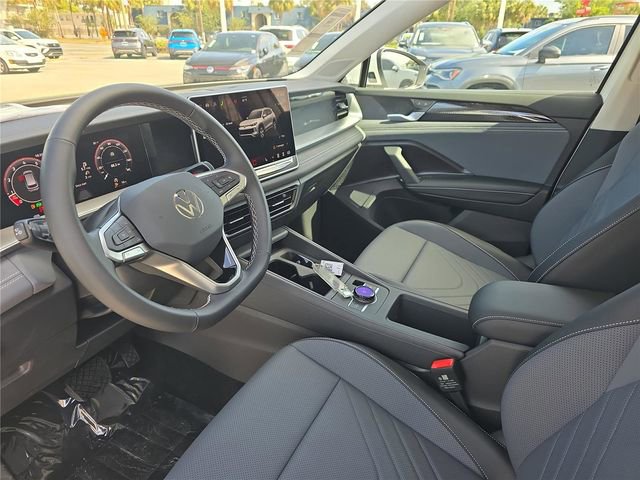 New 2026 Volkswagen Tiguan SE image 14