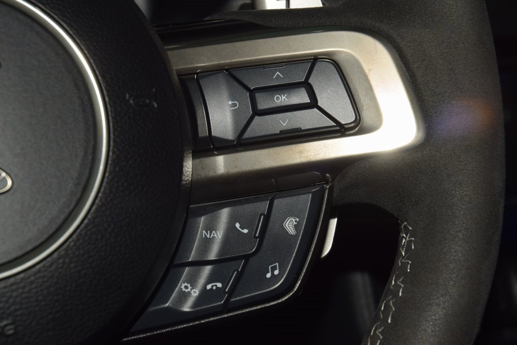 Used 2022 Ford Mustang Shelby GT500 w/ Technology Package image 41