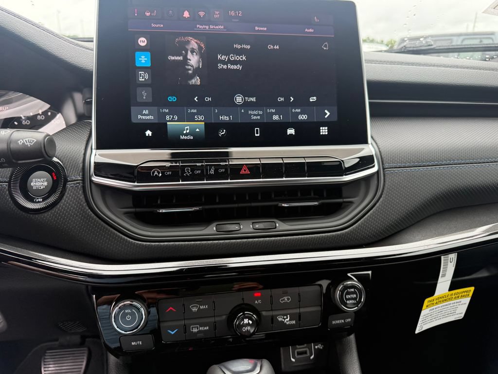 New 2026 Jeep Compass Latitude AWD/4WD image 11