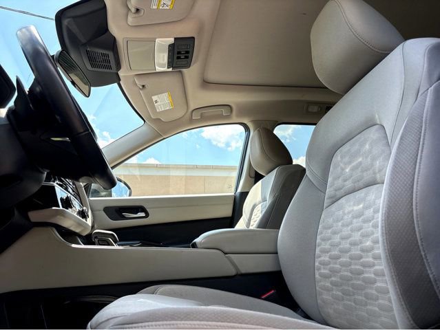 Used 2022 Nissan Pathfinder SV w/ SV Premium Package AWD/4WD image 8