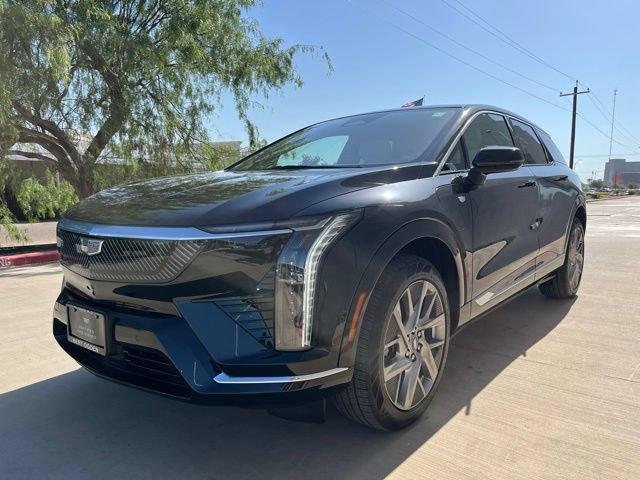 Certified 2025 Cadillac Optiq Luxury 1 AWD/4WD image 2