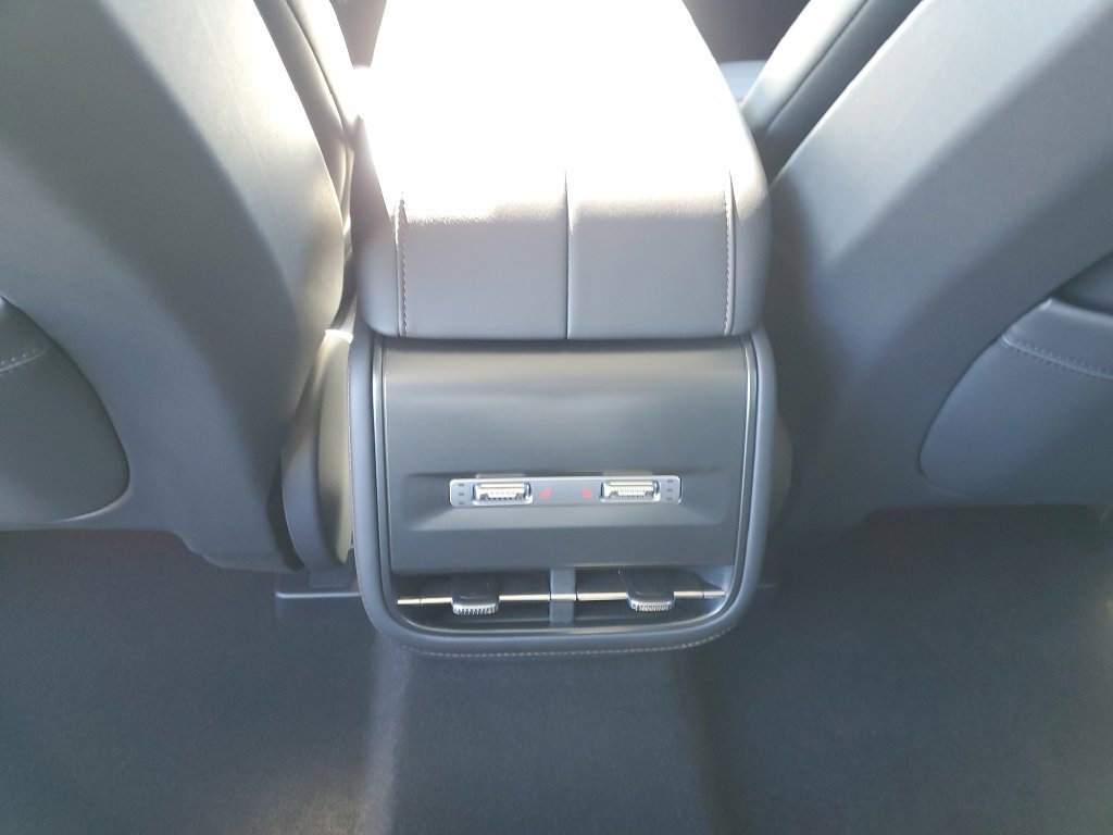 New 2026 Lincoln Nautilus Reserve w/ Jet Appearance Package AWD/4WD image 13