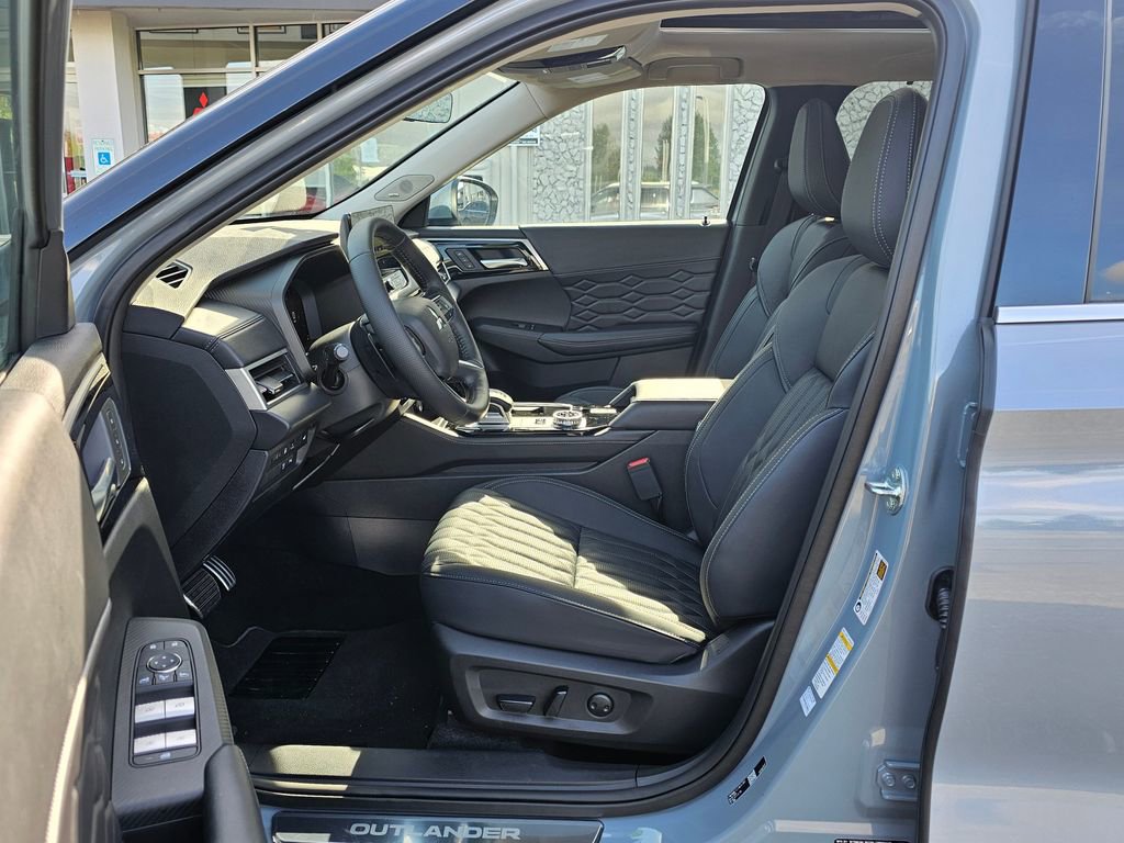 New 2026 Mitsubishi Outlander SEL AWD/4WD image 17