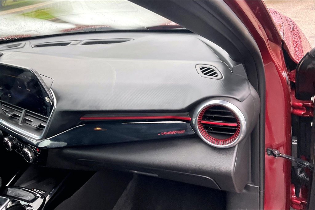 Used 2024 Chevrolet Trax RS w/ Sunroof Package FWD image 15