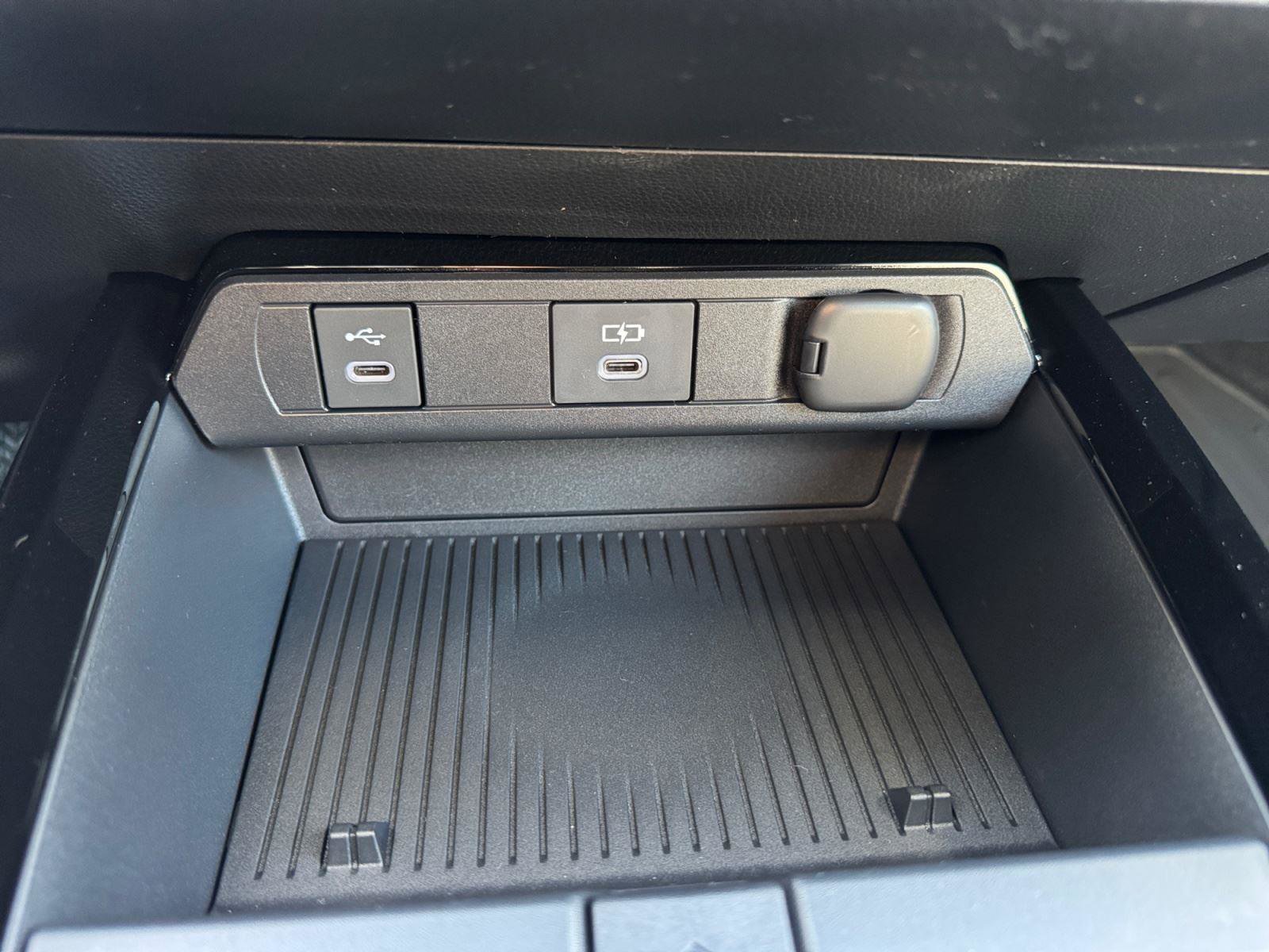 New 2026 Toyota Prius LE image 22