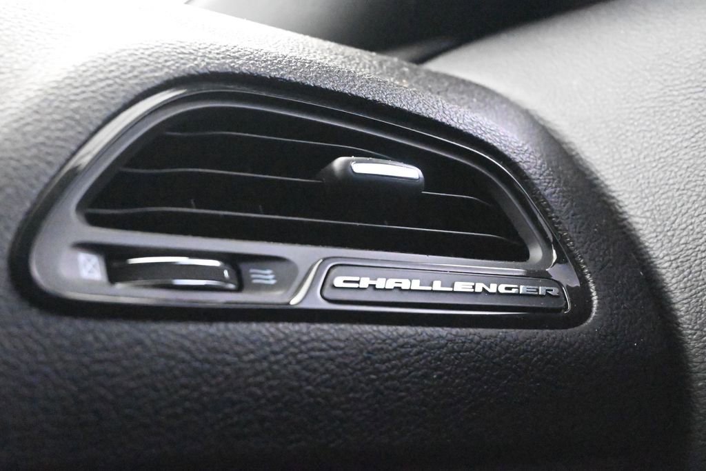 Used 2022 Dodge Challenger R/T RWD image 17