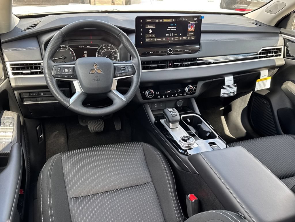 New 2026 Mitsubishi Outlander ES AWD/4WD image 7