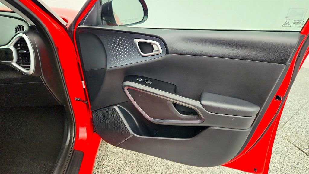 Used 2020 Kia Soul GT-Line image 24